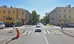 Впереди равнозначный перекресток