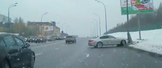 В столб