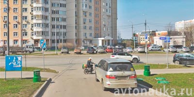 Как выезжать с прилегающей территории На скутере